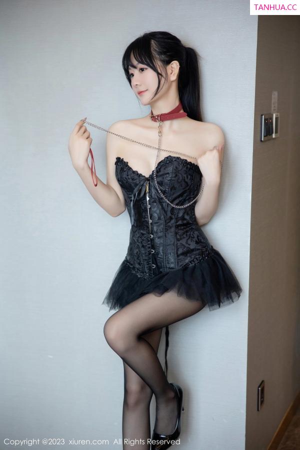   [XiuRen]高清写真图 2023.06.21 No.6961 幼幼 黑丝美腿第21张图片